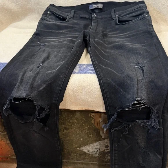 AMIRI MX1 Distressed Jeans - black - ·